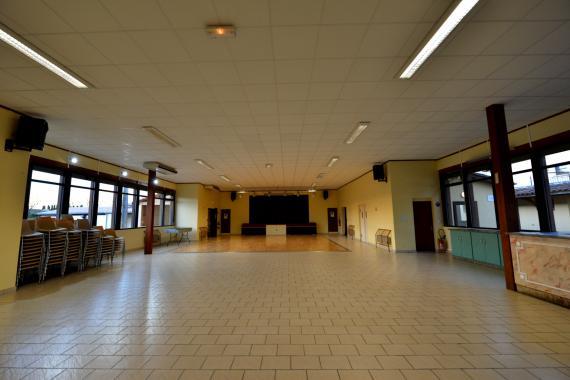Salle des fêtes de Baneuil - Intérieur
